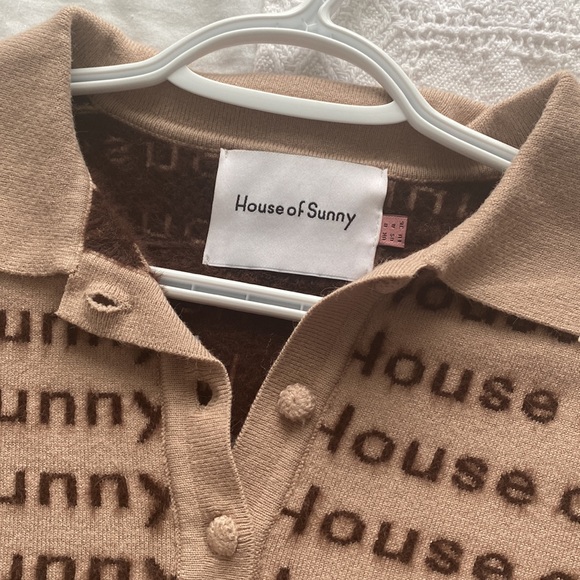 House of Sunny Emblem Polo - Picture 2 of 3